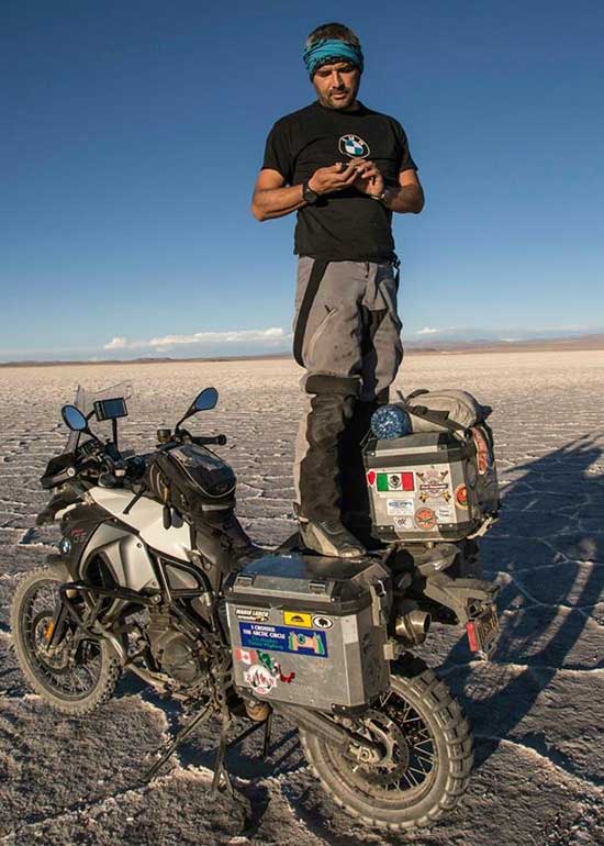 Mario Larco, Standing on his bike