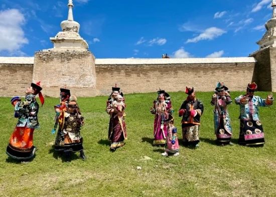 Traditional Mongolian dress