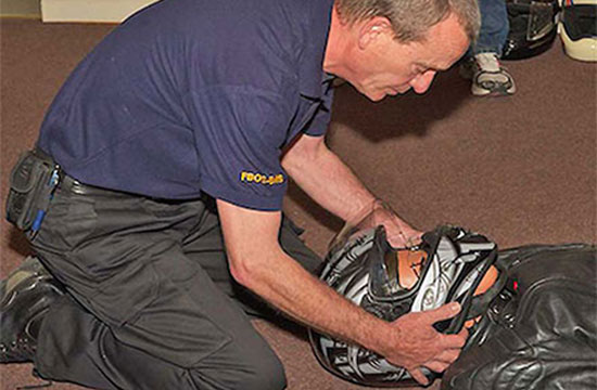 Rodge Byrne FBOS helmet removal demo.