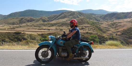 Karin and Ralf Kuehl, blue sidecar